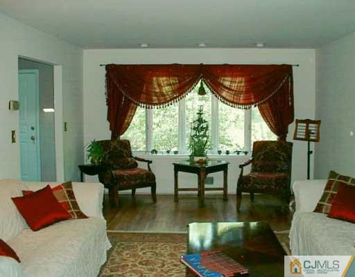 12 Whitewood Road Edison, NJ 08820 - Photo 4 of 8
