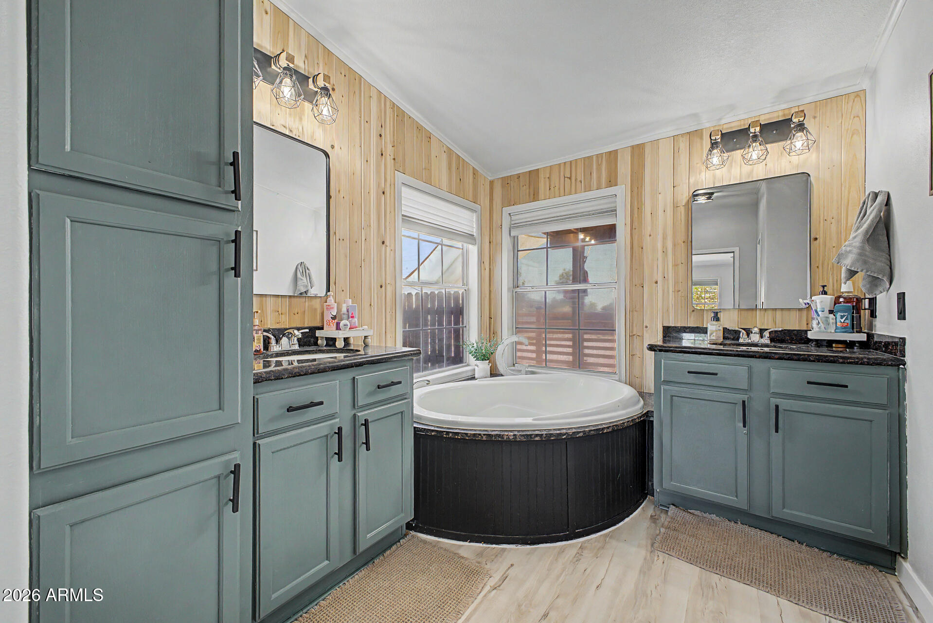 9815 East Brown Road Mesa, AZ 85207 - Photo 16 of 31 Primary Bath