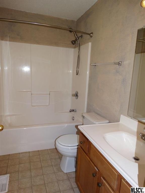 309 Cape Hickory Road Hickory, NC 28601 - Photo 4 of 23 Gallery Image 4