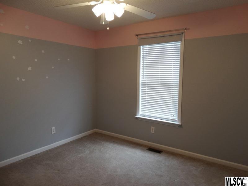309 Cape Hickory Road Hickory, NC 28601 - Photo 5 of 23 Gallery Image 5