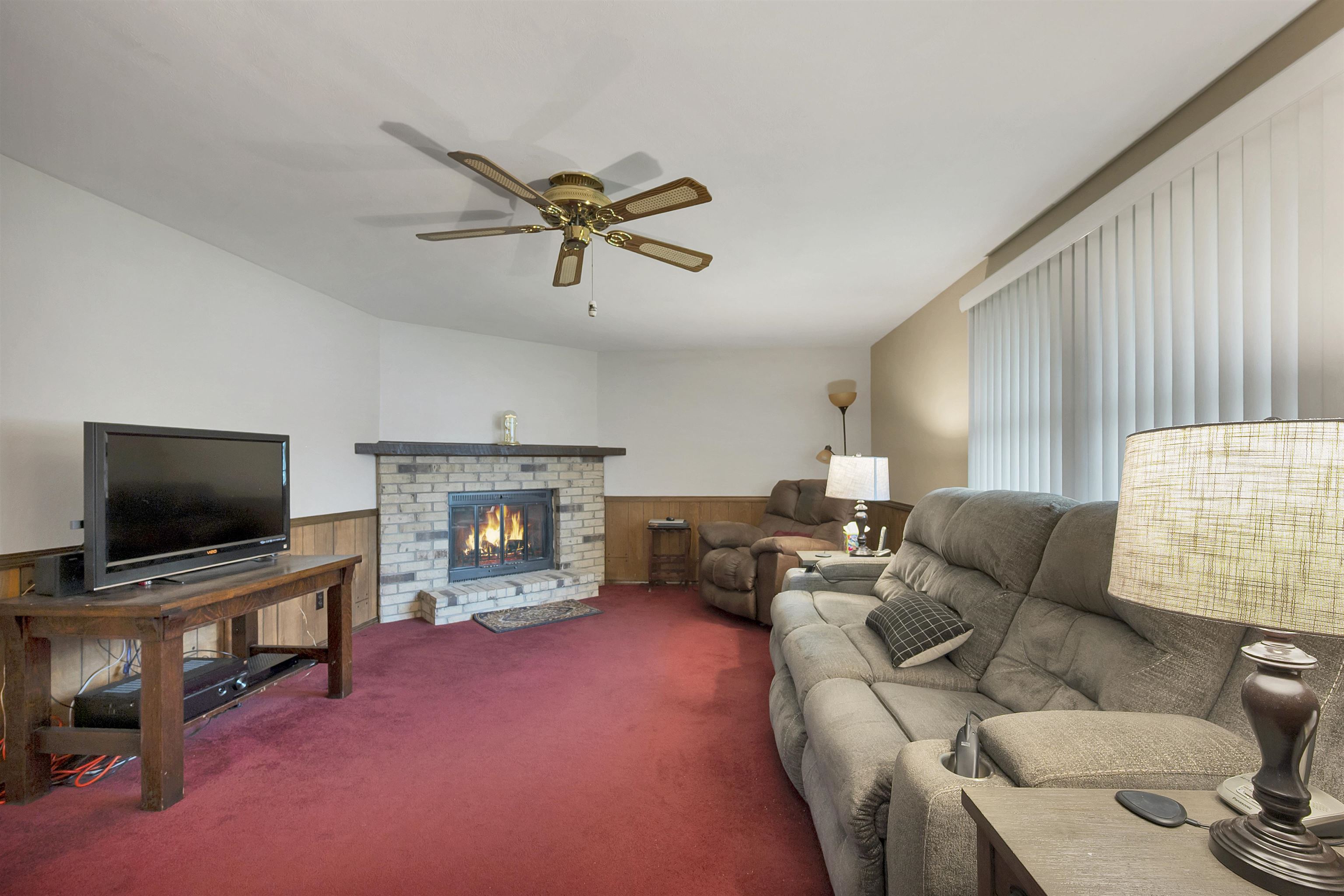 413 South Good Hope Road De Pere, WI 54115 - Photo 4 of 61