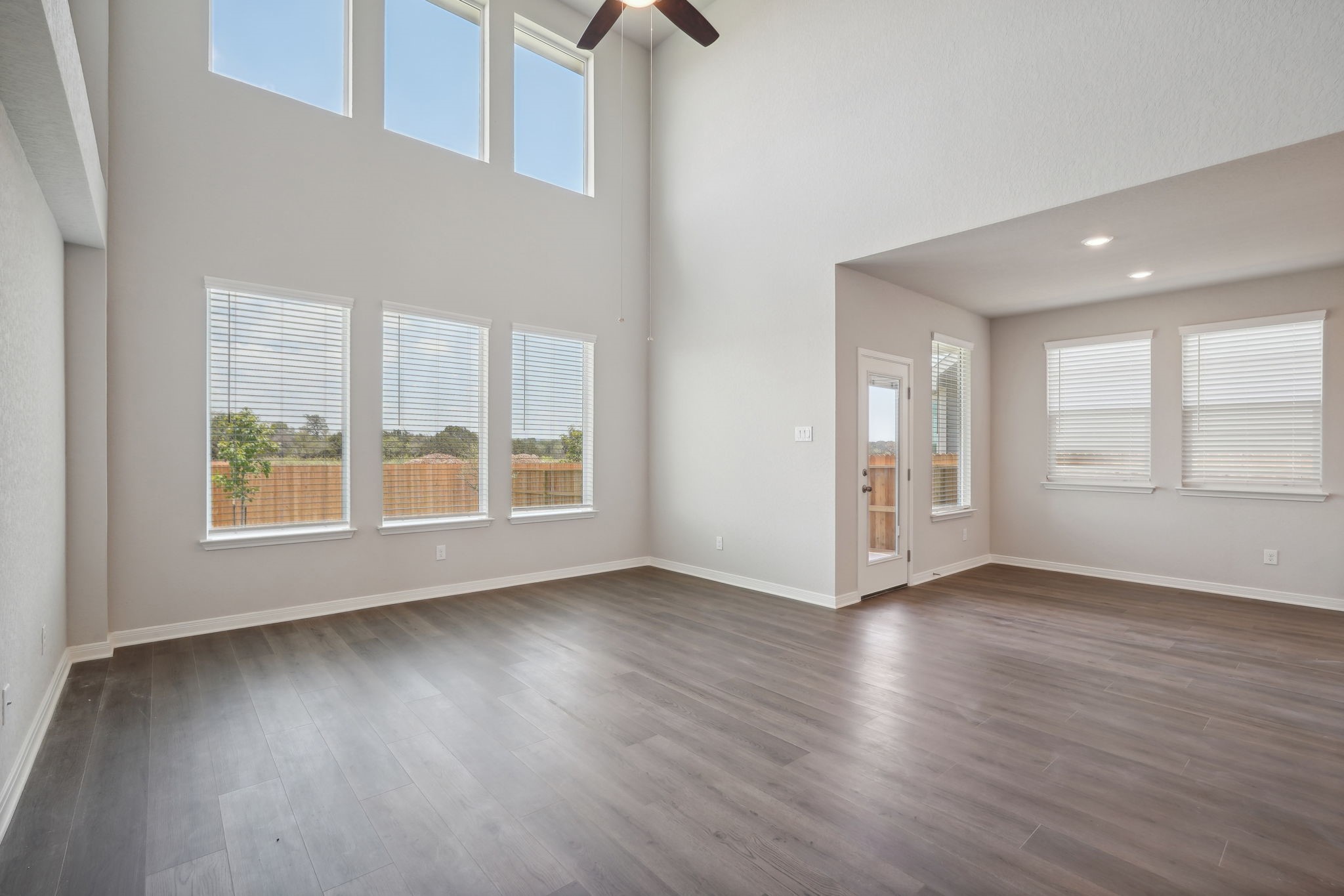 5526 Knight Court Rosenberg, TX 77471 - Photo 5 of 46