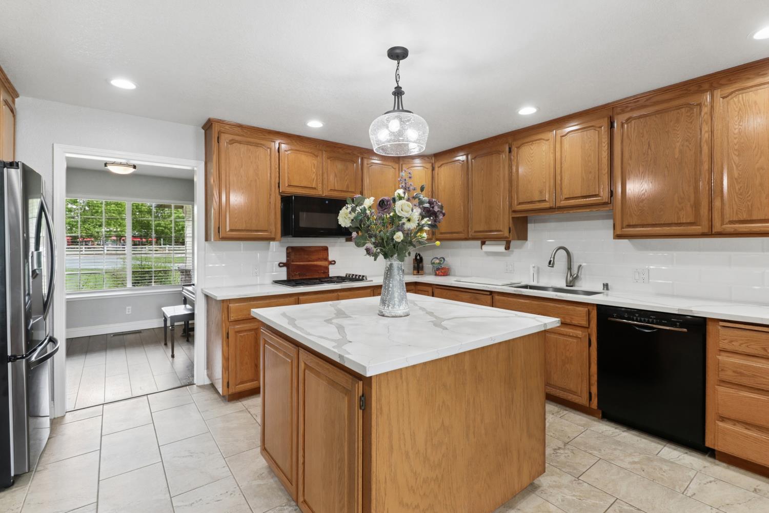 10576 Sheldon Road Elk Grove, CA 95624 - Photo 18 of 74