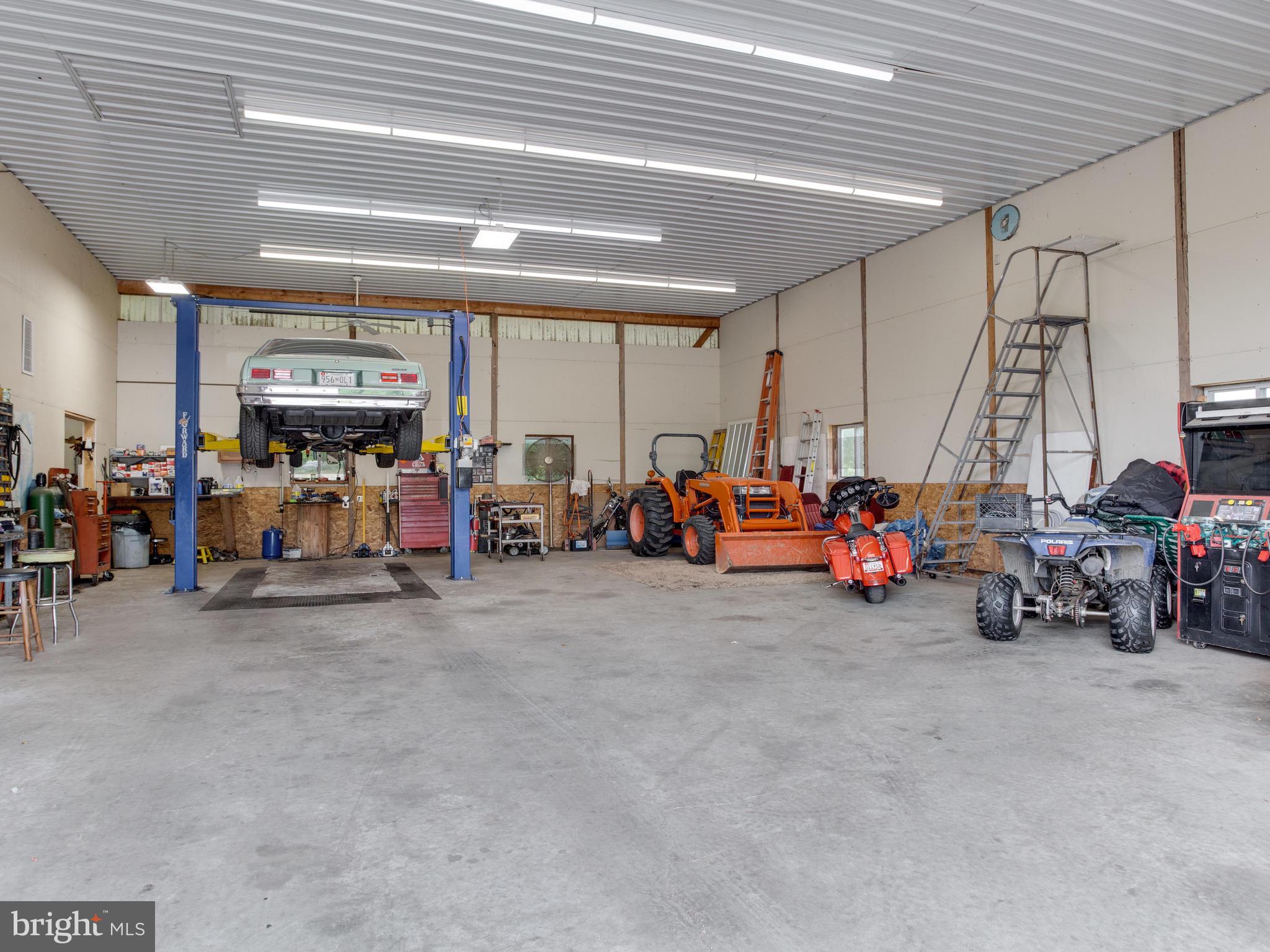 5970 Little Road Lothian, MD 20711 - Photo 51 of 60 Yes, you can work on cars while you're here!