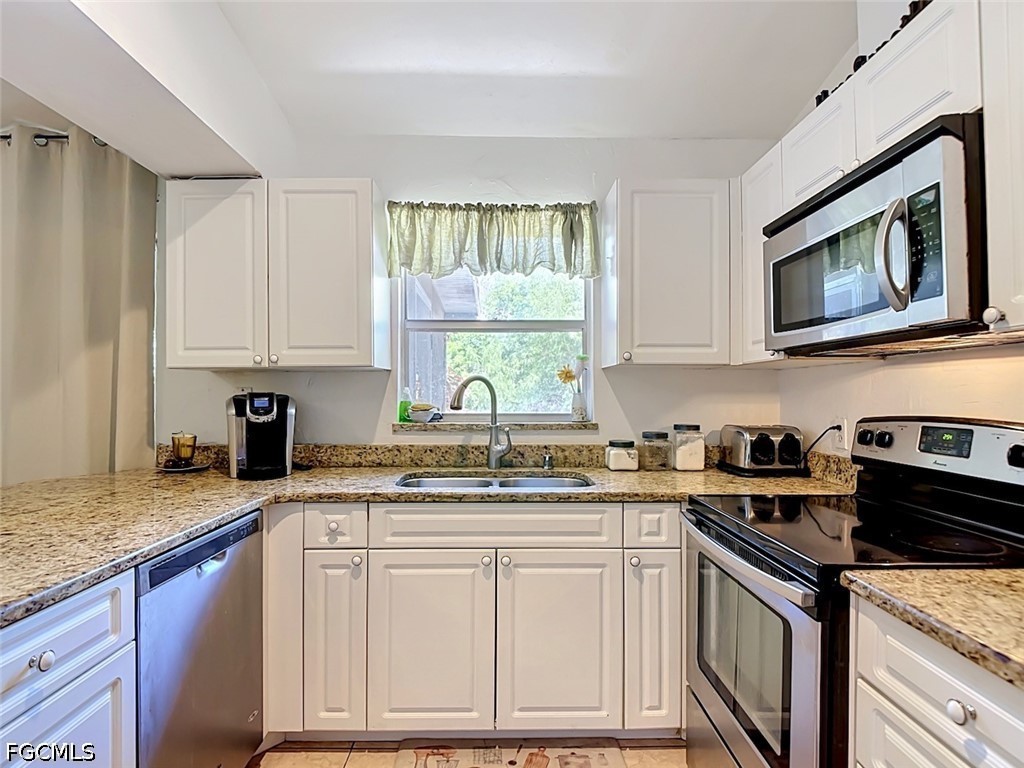 15506 Spring Line Lane Fort Myers, FL 33905 - Photo 32 of 50