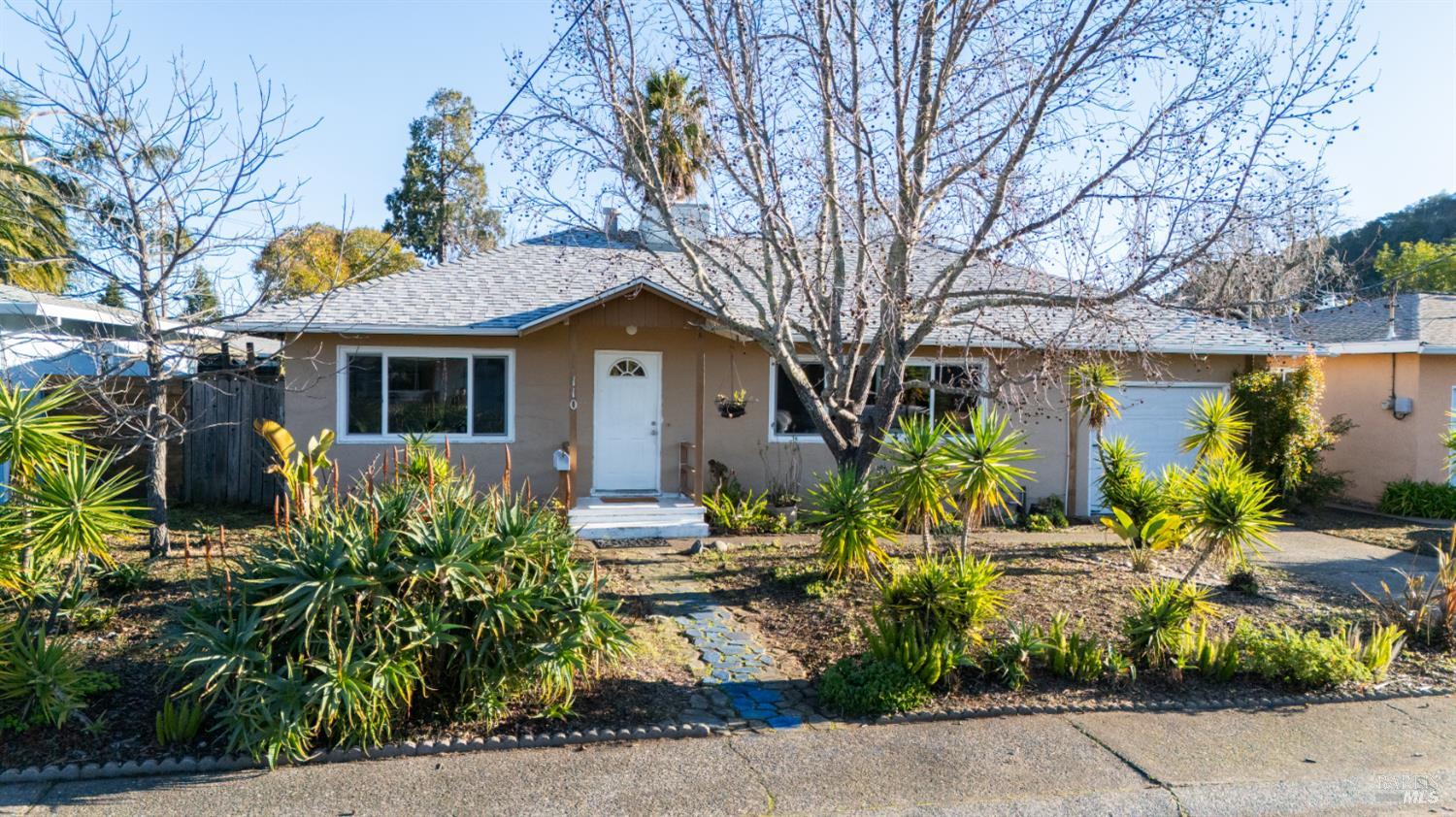 110 Birch Way San Rafael, CA 94903 - Photo 1 of 1 a front view of a house with garden