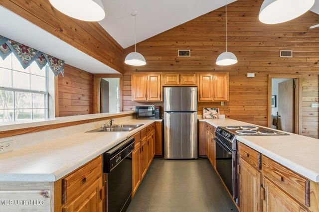 $1,499,000 | 81 James Jarrell Road, Carriere, MS 39426