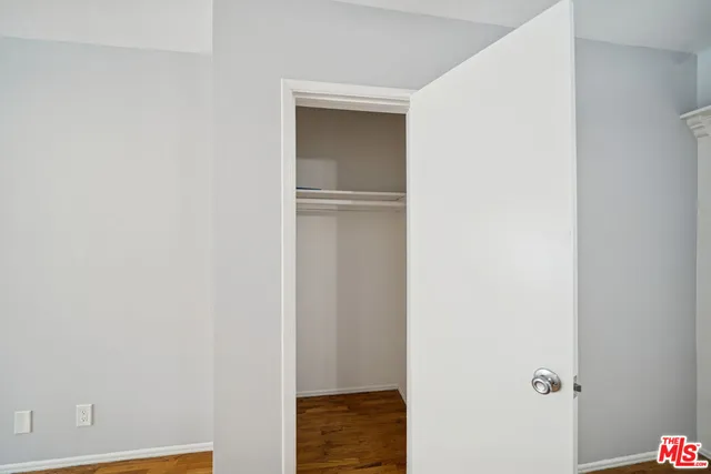 $2,350 | 5307 Vantage Avenue, Unit 6, Valley Village, CA 91607