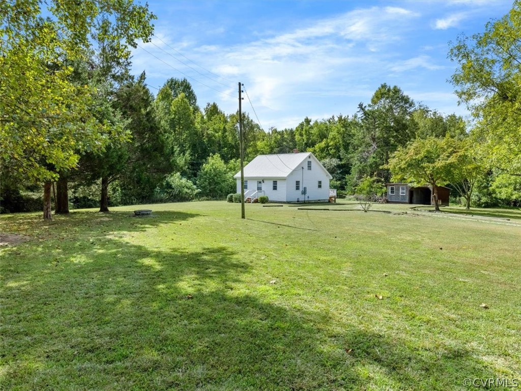 2432 Maidens Road Maidens, VA 23102 - Photo 4 of 25 Gallery Image 4