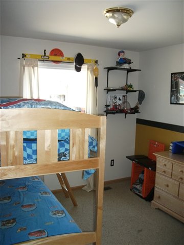 8588 Messmore Road Utica, MI 48317 - Photo 7 of 8 31048475-6.JPG