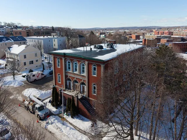 $325,000 | 32 Providence Street, Unit 5, Worcester, MA 01604