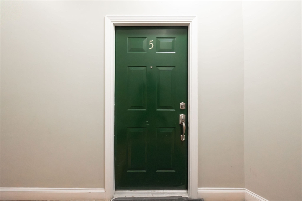 32 Providence Street, Unit 5 Worcester, MA 01604 - Photo 4 of 42 unknown