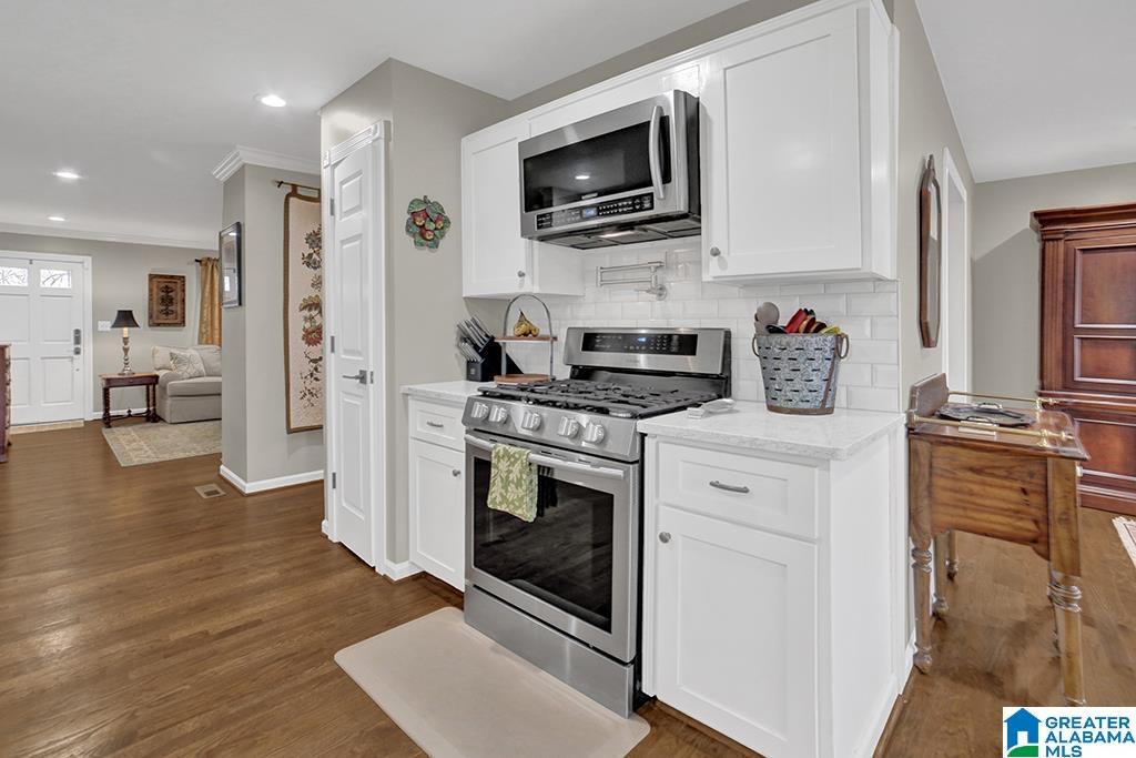 905 Shades Crest Road Birmingham, AL 35226 - Photo 8 of 33