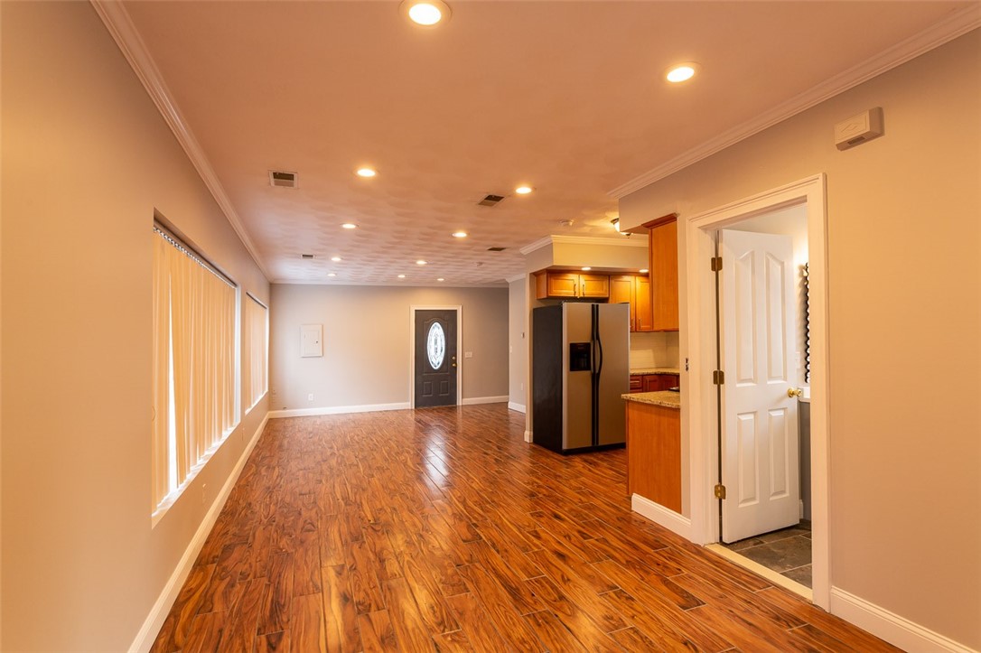 54 River Road Smithfield, RI 02917 - Photo 5 of 27