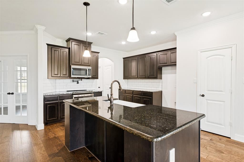 428 Herb Stephens Jr Way Springtown, TX 76082 - Photo 16 of 39