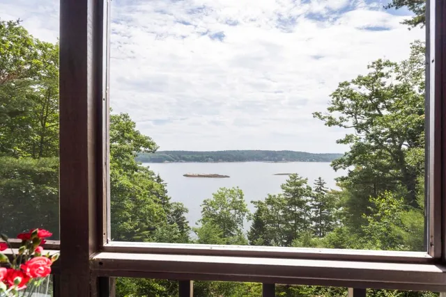 $925,000 | 127 Appalachee Road, Boothbay Harbor, ME 04538
