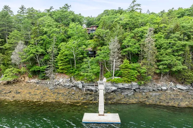 $925,000 | 127 Appalachee Road, Boothbay Harbor, ME 04538