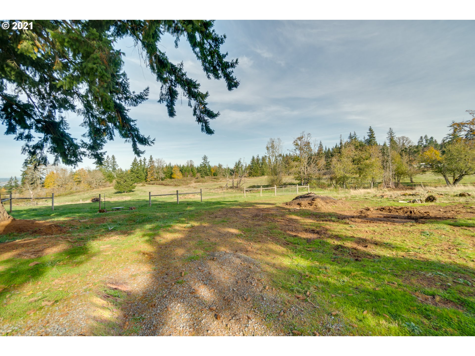 15587 South Pierce Road Molalla, OR 97038 - Photo 24 of 28 a view of a yard