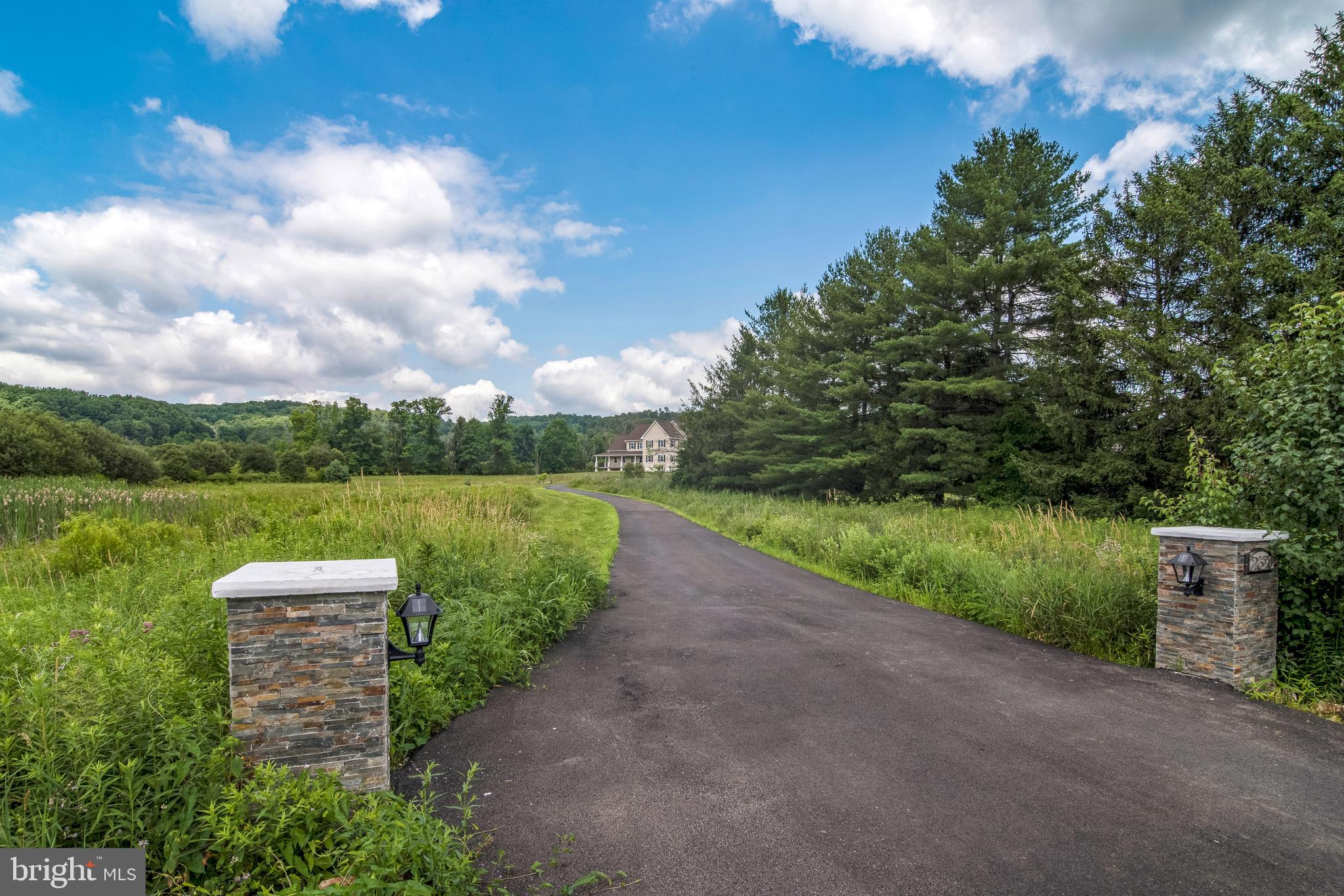 2620 Easton Road Hellertown, PA 18055 - Photo 2 of 96 Gallery Image 2