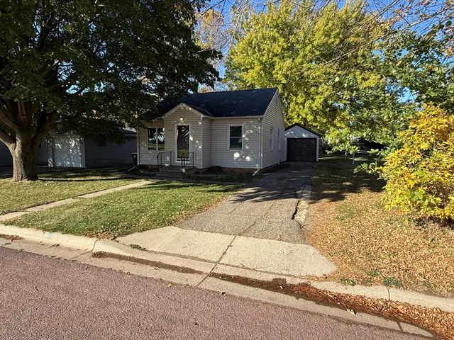 $65,000 | 844 Cedar Avenue, Westbrook, MN 56183