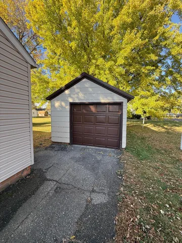 $65,000 | 844 Cedar Avenue, Westbrook, MN 56183