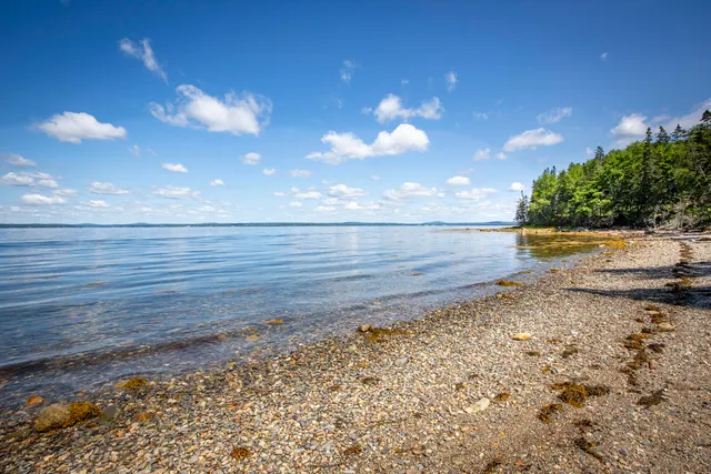 $975,000 | 1317 Lot 1 Trim Lane, Islesboro, ME 04848