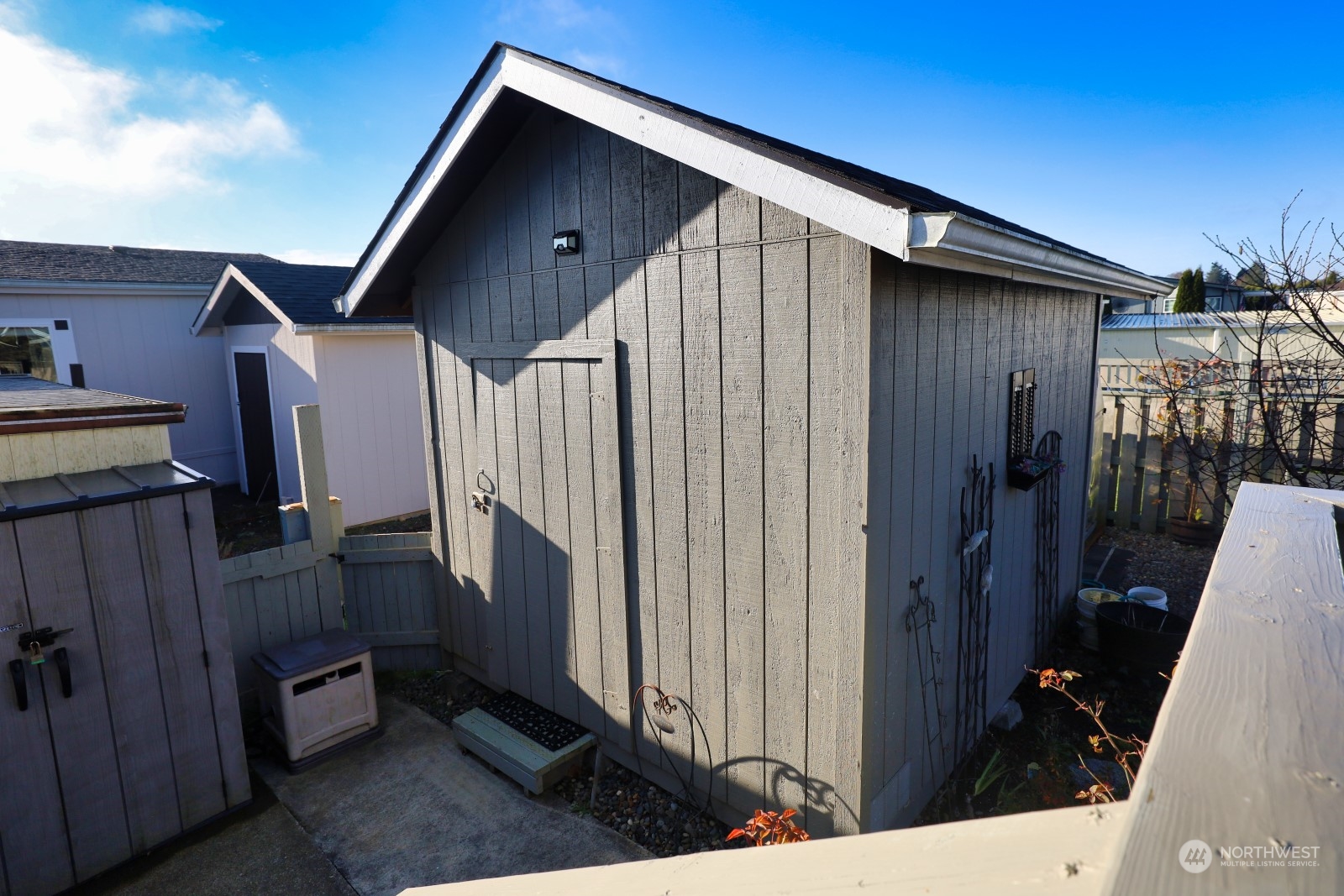 247 Ho Hum Lane Aberdeen, WA 98520 - Photo 23 of 24 a house view with a backyard space