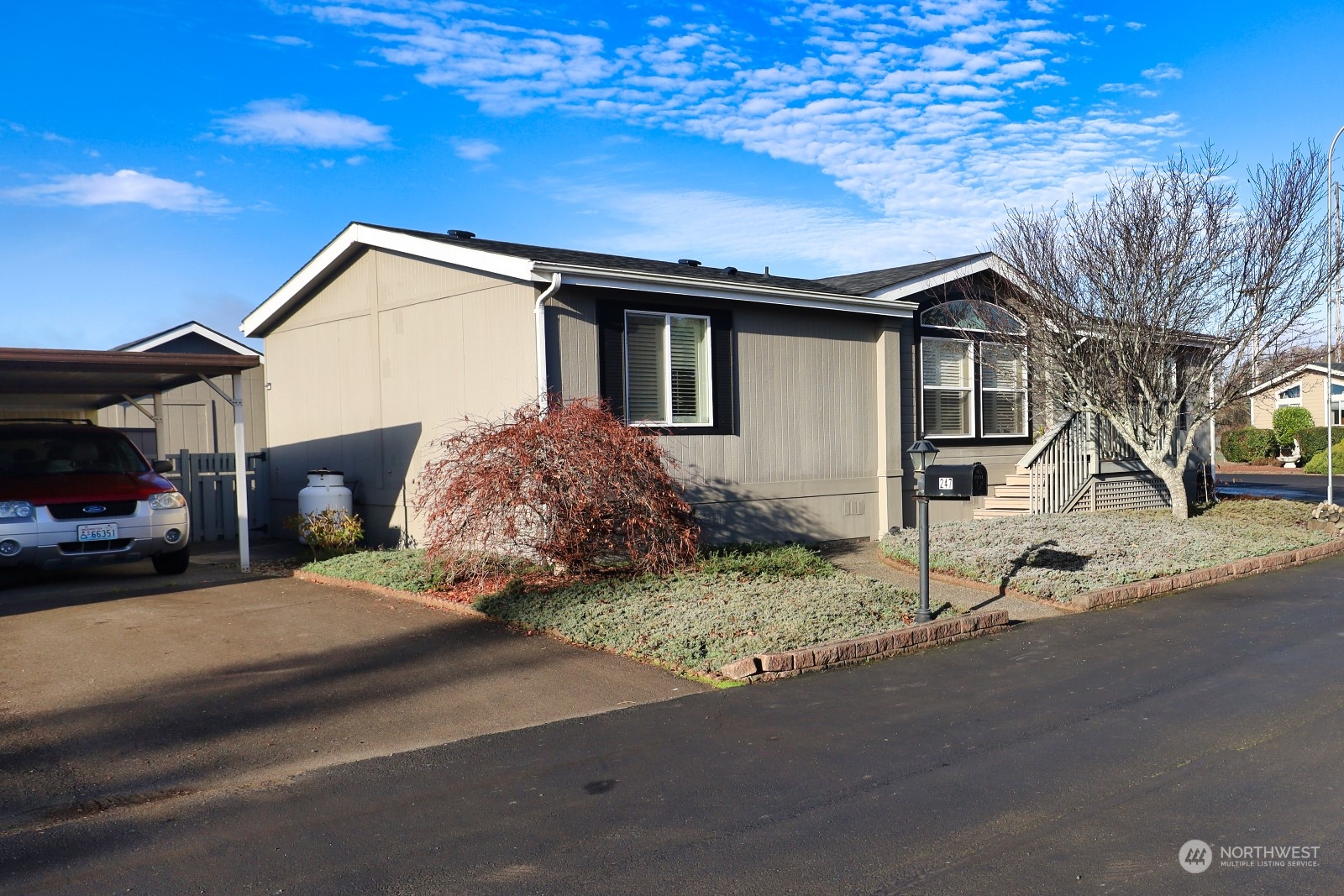247 Ho Hum Lane Aberdeen, WA 98520 - Photo 3 of 24 a house view with a outdoor space