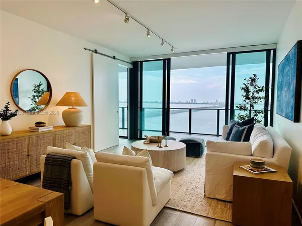 $9,500 | 3131 Northeast 7th Avenue, Unit 2103, Miami, FL 33137