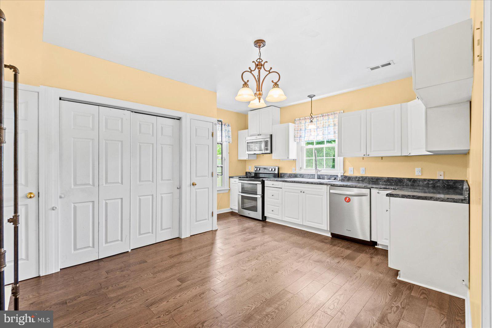 11456 Chesterfield Road Ruther Glen, VA 22546 - Photo 19 of 38