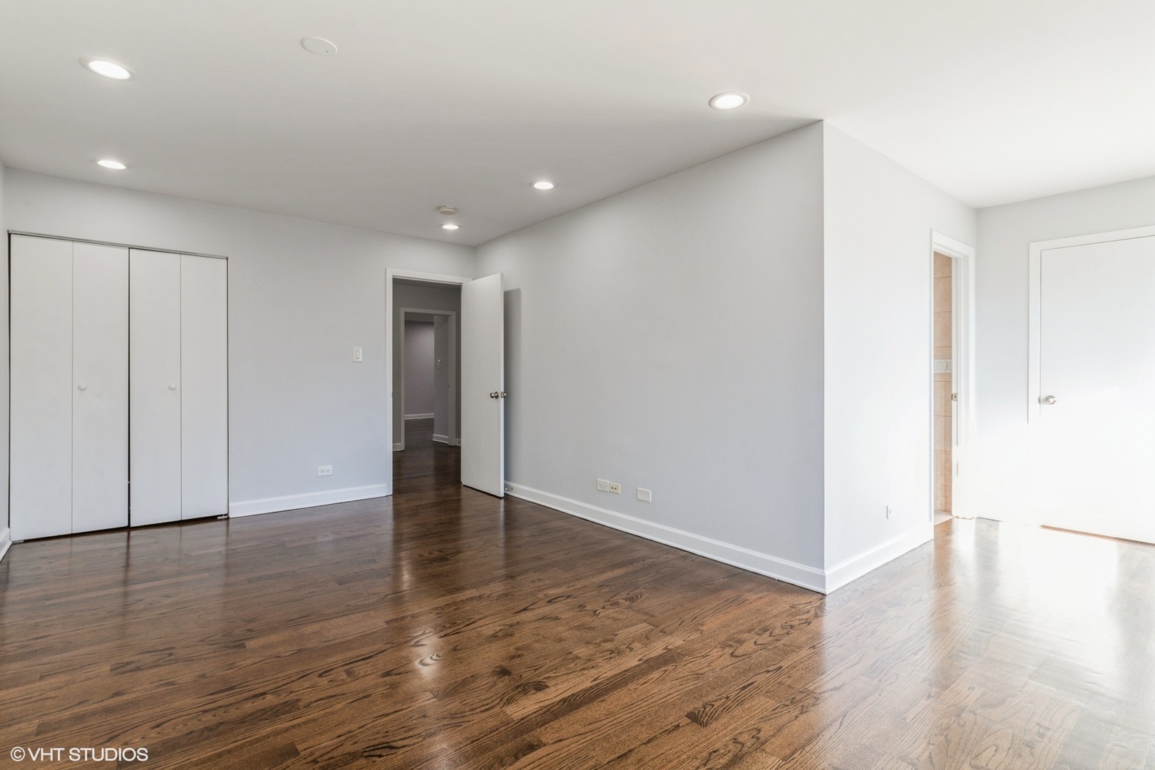 1611 Winnetka Road, Unit 1611 Glenview, IL 60025 - Photo 12 of 23 Gallery Image 12