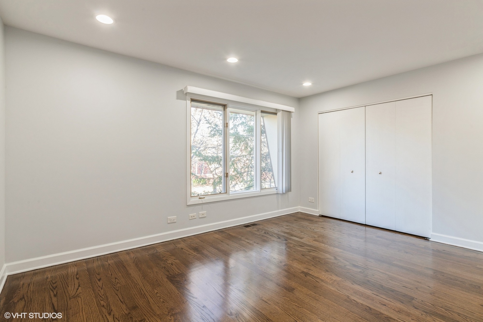 1611 Winnetka Road, Unit 1611 Glenview, IL 60025 - Photo 16 of 23 Gallery Image 16