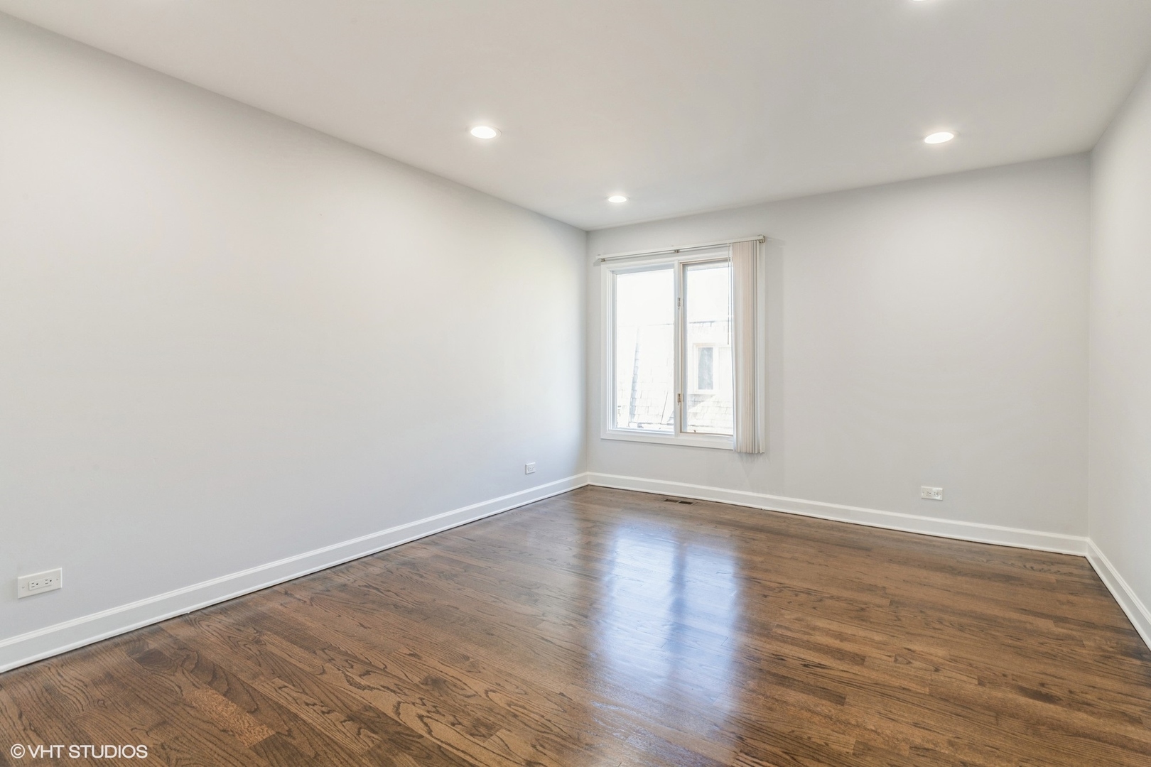 1611 Winnetka Road, Unit 1611 Glenview, IL 60025 - Photo 18 of 23 Gallery Image 18