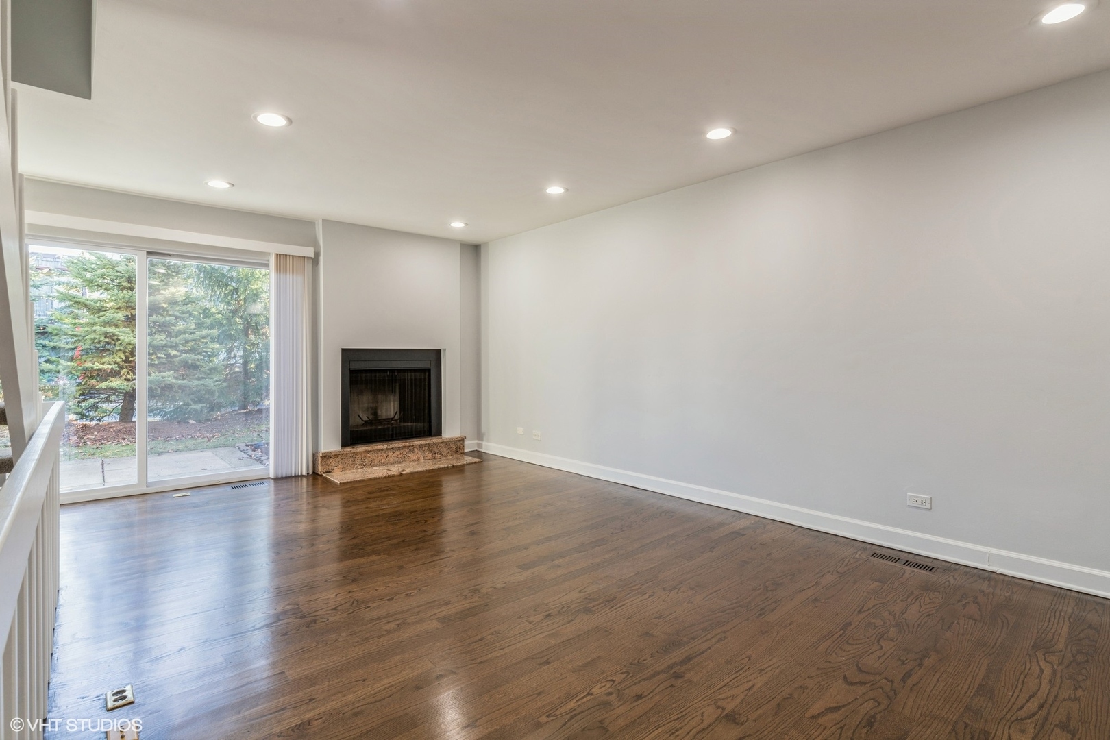 1611 Winnetka Road, Unit 1611 Glenview, IL 60025 - Photo 3 of 23 Gallery Image 3
