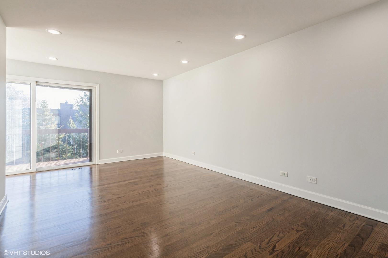 1611 Winnetka Road, Unit 1611 Glenview, IL 60025 - Photo 10 of 23 Gallery Image 10