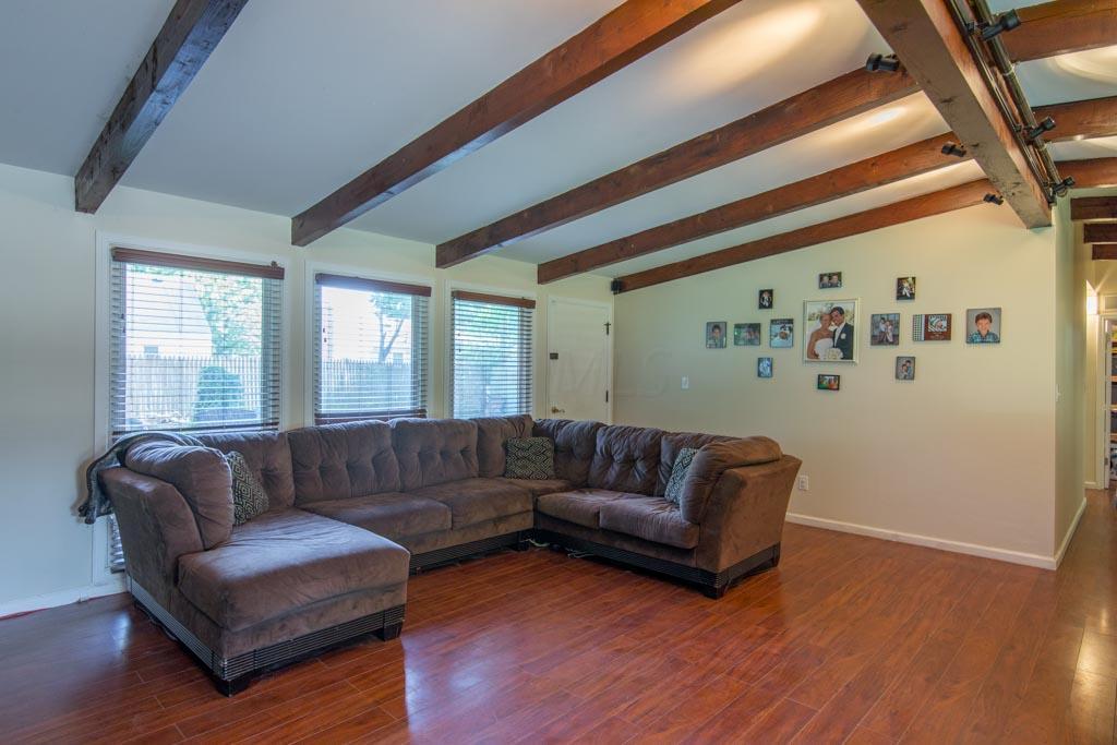 2493 Bristol Road Columbus, OH 43221 - Photo 3 of 39
