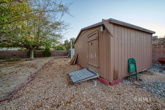 325 Mari Court Ridgecrest, CA 93555 - Photo 23 of 32