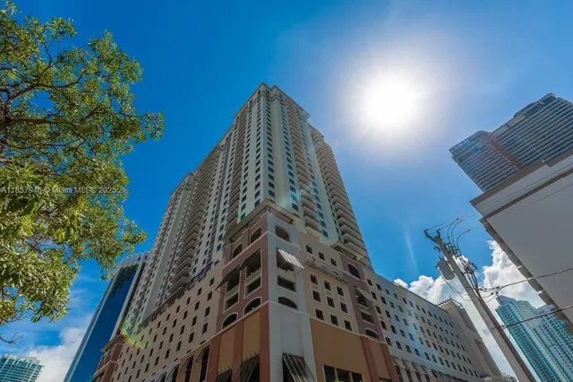 a view of a tall building