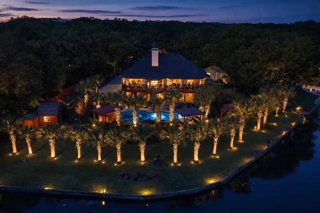 $1,200,000 | 2910 Lakeshore Court, Arlington, TX 76013