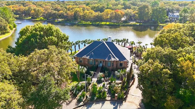 $1,200,000 | 2910 Lakeshore Court, Arlington, TX 76013