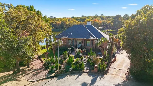 $1,200,000 | 2910 Lakeshore Court, Arlington, TX 76013