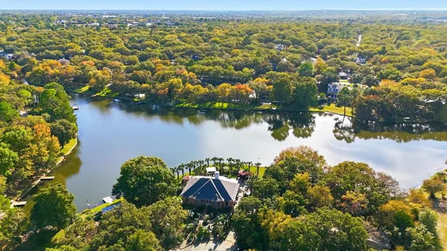 $1,200,000 | 2910 Lakeshore Court, Arlington, TX 76013