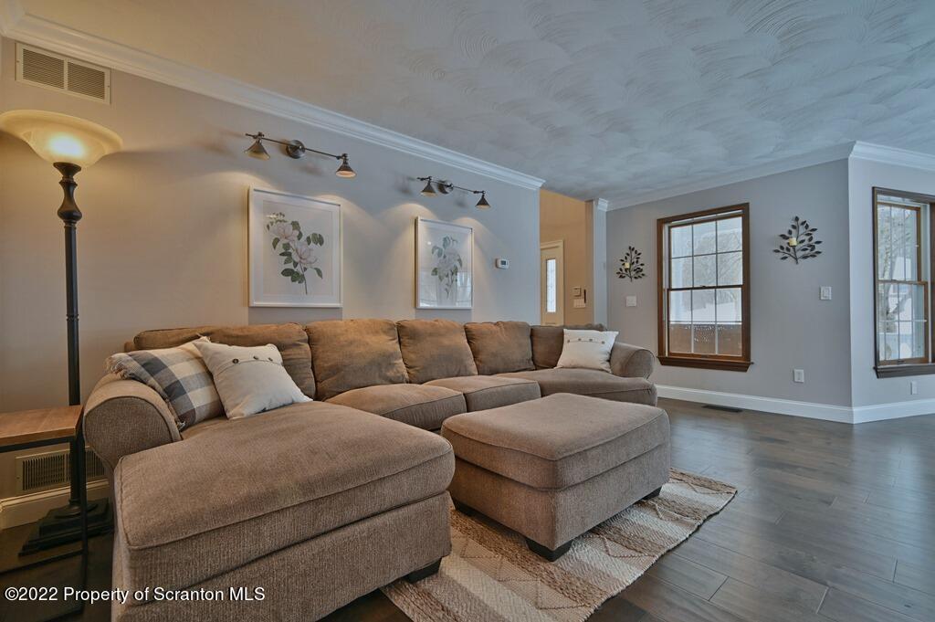 101 White Tail Run Road Dalton, PA 18414 - Photo 12 of 75 Gallery Image 12