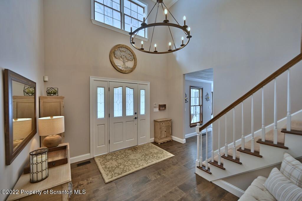 101 White Tail Run Road Dalton, PA 18414 - Photo 7 of 75 Gallery Image 7