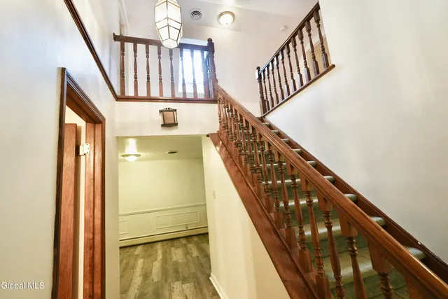 $299,500 | 2527 Barton Avenue, Rotterdam, NY 12306