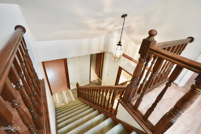 $299,500 | 2527 Barton Avenue, Rotterdam, NY 12306