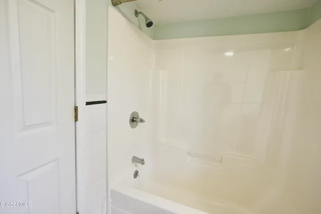 $299,500 | 2527 Barton Avenue, Rotterdam, NY 12306