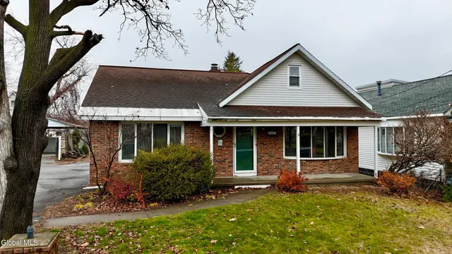 $299,500 | 2527 Barton Avenue, Rotterdam, NY 12306