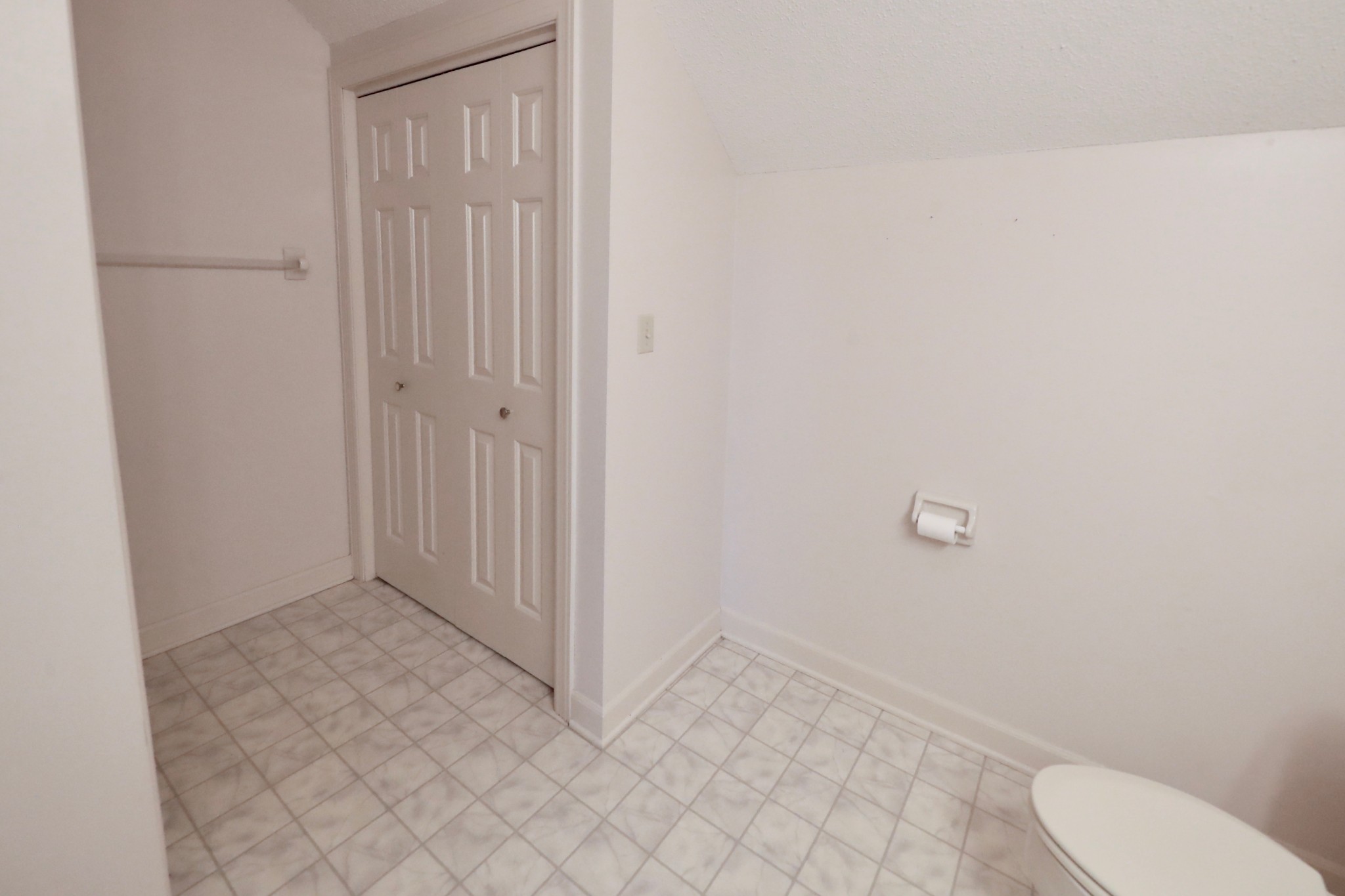 6982 New Chapel Road Springfield, TN 37172 - Photo 25 of 32 a bathroom with a sink