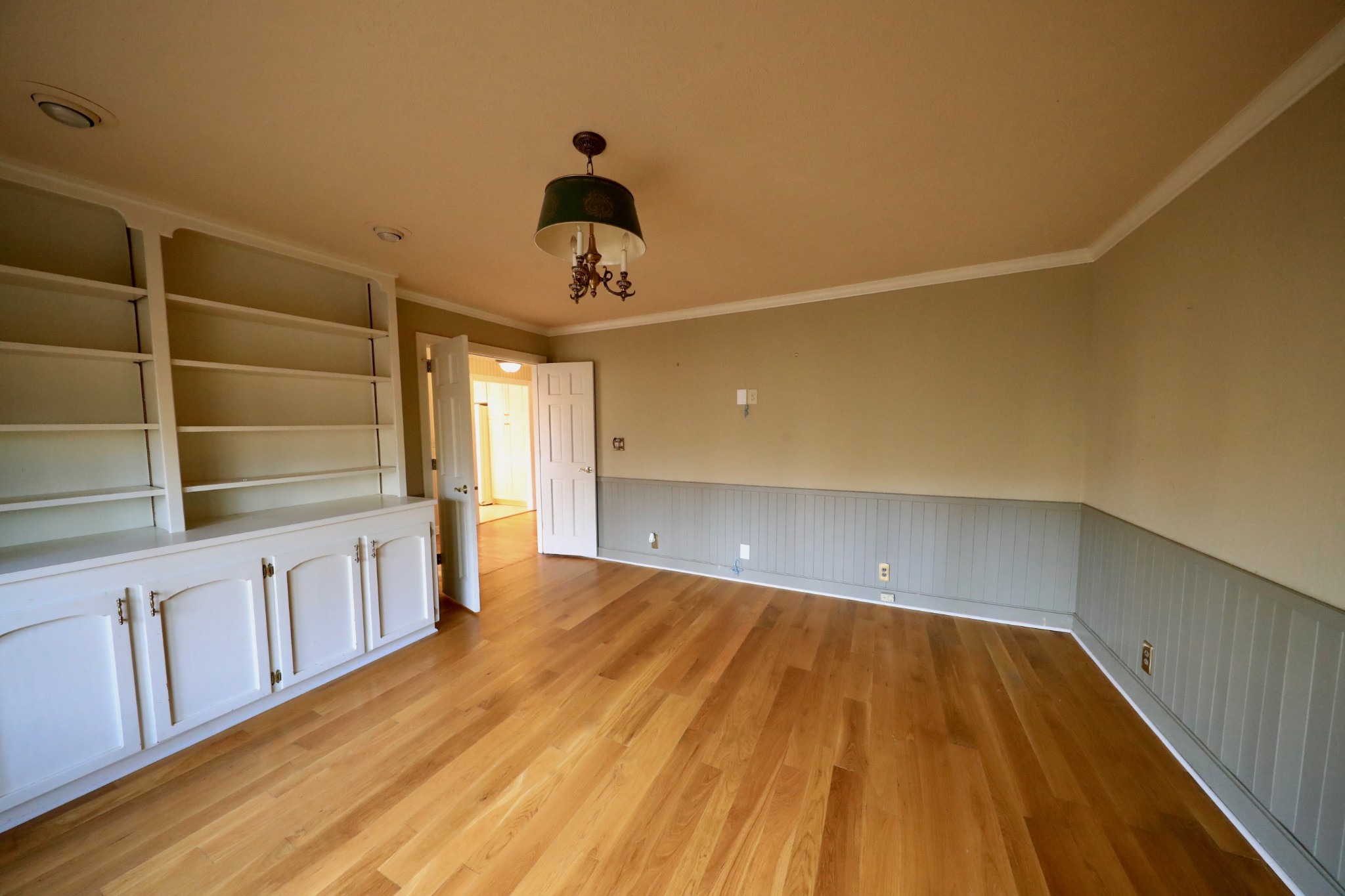 6982 New Chapel Road Springfield, TN 37172 - Photo 7 of 32 a view of an empty room and window